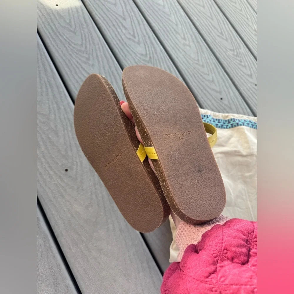 Tory Burch Miller Sandals Yellow Leather Logo Thong Size 8.5 w/ Dust Bag